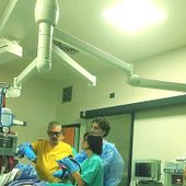 L'équipe della Gastroenterologia esegue intervento con tecnica mininvasiva L'équipe della Gastroenterologia esegue intervento con tecnica mininvasiva