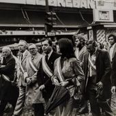 F.do M. Dondero Vintage Manifestazione Sindaci Union de La Gauche Parigi1976 ©️ Archivio Mario Dondero