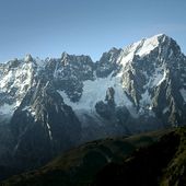 Impossibile oggi recuperare gli alpinisti bloccati sulle Jorasses