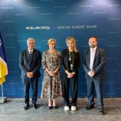 La senatrice Nicoletta Spelgatti (seconda da sn) insieme alla delegazione di Europol