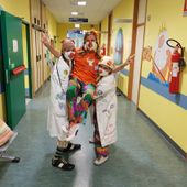 Le dottoresse Tatapik, Miresol e la 'clownetta' Dolly