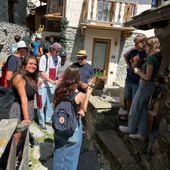 Dal tetto di un pollaio a Cretaz la band 'Stato Brado’ chiuderà La Vague Vins des Montagnes 2025 Dal tetto di un pollaio a Cretaz la band 'Stato Brado’ chiuderà La Vague Vins des Montagnes 2025