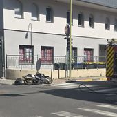 A dx la moto coinvolta nell'incidente A dx la moto coinvolta nell'incidente