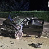 Violento scontro tra due auto sulla statale 26 a Nus