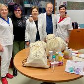 da sn Samanta Maio e Barbara Biasia, rispettivamente vicepresidente e presidente dell'Associazione Barbara &amp; Co; la dottoressa Antonia Billeci; il dottor Stefano Podio, Direttore del Pronto soccorso; l'infermiera Francesca Naldi, incaricata di funzione organizzativa della Struttura