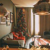 La magia del Natale vissuta nella prestigiosa Christmas Suite del Grand Hotel Billia (cliccare sull'immagine per avviare la mini gallery)