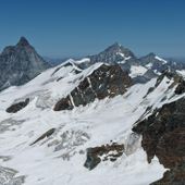 Alpinista precipita e muore sul Breithorn Alpinista precipita e muore sul Breithorn
