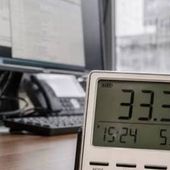 Aosta, caldo negli uffici comunali e arriva l'orario 'anti-afa'; si entra alle 7 se si superano i 28 gradi Aosta, caldo negli uffici comunali e arriva l'orario 'anti-afa'; si entra alle 7 se si superano i 28 gradi