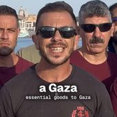 Alcuni camalli di Genova pronti alla partenza (profilo FB) Alcuni camalli di Genova pronti alla partenza (profilo FB)