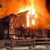 Ayas, casa distrutta dalle fiamme nella notte