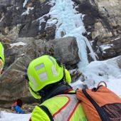 Soccorso scalatore feritosi in cascata di ghiaccio