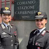 Da sn il capitano Chiara Ricciardi e il maresciallo Camilla Landolfo