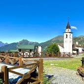 'Chamois senza guida'? Il caso delle assenze del sindaco riaccende il dibattito politico