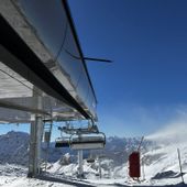 Con il flessibile tentano di tranciare un cavo della seggiovia Cielo Alto a Cervinia