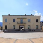 Ad Aosta 'Red Flags', installazione artistica sulle vittime di violenza di genere