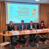 Sagra del Miele a Châtillon, tre giorni per celebrare il miele valdostano e la biodiversità Sagra del Miele a Châtillon, tre giorni per celebrare il miele valdostano e la biodiversità