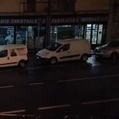 Corso Ivrea illuminato la sera solo da qualche vetrina