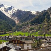 L'allarme dei sindaci di Courmayeur e Valtournenche, 'da noi troppa speculazione edilizia'