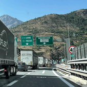 Temporaneo stop ai Tir al traforo del Fréjus: traffico pesante dirottato al Monte Bianco