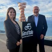 La vicesindaca di Aosta, Valeria Fadda insieme al sindaco di Gressan, René Cottino alla presentazione della tappa