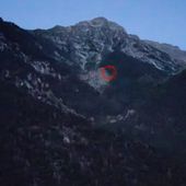 Spento e bonificato incendio boschivo sopra Challand Spento e bonificato incendio boschivo sopra Challand