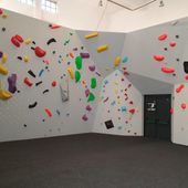 La nuova sala boulder al Centro di arrampicata 'La Torre' rilancia sport e cultura di montagna