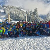 Foto di gruppo per gli atleti a Les Houches