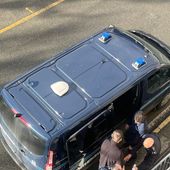 Zef Lleshaj lo scorso 19 dicembre, accompagnato dalla Penitenziaria in tribunale ad Aosta per la convalida del fermo dopo le dimissioni dall'ospedale Zef Lleshaj lo scorso 19 dicembre, accompagnato dalla Penitenziaria in tribunale ad Aosta per la convalida del fermo dopo le dimissioni dall'ospedale