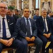 Da sn il Presidente Testolin, il deputato Manes e gli assessori Bertschy e Caveri all'incontro con Papa Francesco