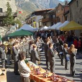 A Chatillon la liaison gourmande tra la Sagra del miele e Lo Pan Ner