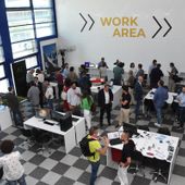 Partecipanti a una call delle Pépinières (foto d'archivio)