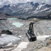 Salita funiviaria al Plateau Rosa Salita funiviaria al Plateau Rosa
