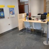 Operativo e riaperto al pubblico il ristrutturato ufficio postale di Perloz Operativo e riaperto al pubblico il ristrutturato ufficio postale di Perloz