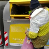 Rifiuti, svolta nella Mont-Emilius; addio molok, meno porta a porta e nuovo sistema con cassonetti smart Rifiuti, svolta nella Mont-Emilius; addio molok, meno porta a porta e nuovo sistema con cassonetti smart