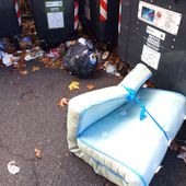 Aosta, abbandono selvaggio di rifiuti in viale Europa; attacco al decoro e al buon senso