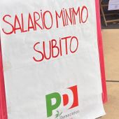 Il Pd VdA raccoglie le firme per il salario minimo