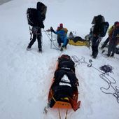 Valanga sul Castore, un alpinista morto e quattro feriti Valanga sul Castore, un alpinista morto e quattro feriti