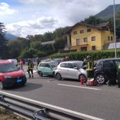 Quart; tamponamento tra quattro auto all'Amérique, due persone in ospedale Quart; tamponamento tra quattro auto all'Amérique, due persone in ospedale