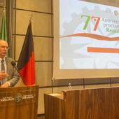 Il Presidente e Prefetto della Regione, Renzo Testolin Il Presidente e Prefetto della Regione, Renzo Testolin