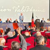 I delegati delle sezioni al voto durante il Congresso (cliccare l'immagine per avviare la minigallery)