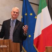 Ministro Zangrillo ad Aosta, 'lavoriamo per semplificazione PA e nuove assunzioni'