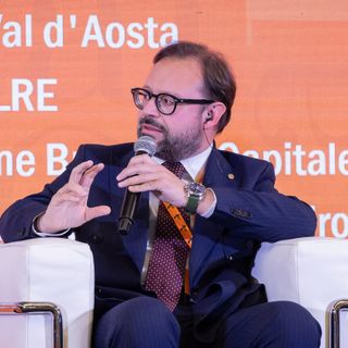 Stefano Aggravi durante il suo intervento a Trento