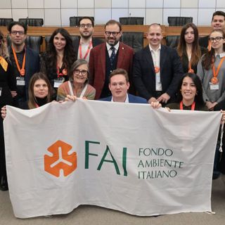 Il gruppo dei giovani del FAI insieme al Presidente del Consiglio Valle, Stefano Aggravi