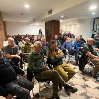 Caccia, ad Aosta il parlamentare leghista Bruzzone rilancia quella allo stambecco  -  VIDEO