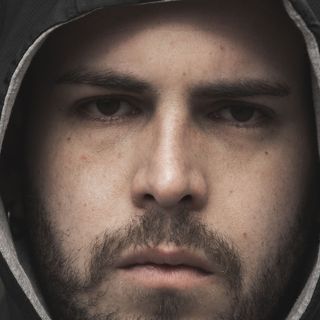 Latino ritorna sulla scena con il nuovo singolo 'Ti amo Ti odio'