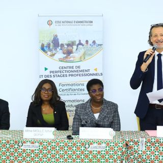Da sn Patrik Vesan, docente UniVda; Nina Mollé, direttrice Centre de perfectionnement et des stages professionnels; Aline Koné, segretaria generale École Nationale d'Administration e Aldo Cera, direttore Agenzia italiana per la cooperazione allo sviluppo