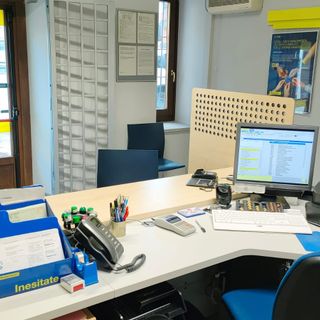 L'ufficio postale a Runaz; all'interno dell'articolo quello di Arvier