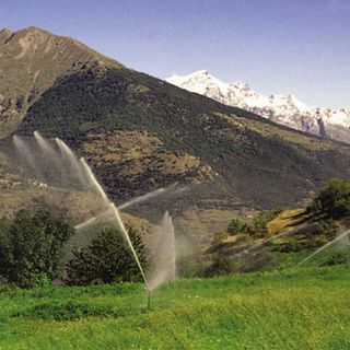 Acqua, reti innovative e consumi dimezzati; due grandi progetti irrigui valdostani