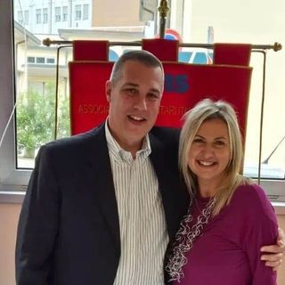 Il Presidente nazionale Avis Oscar Bianchi insieme a Ingrid Bredy