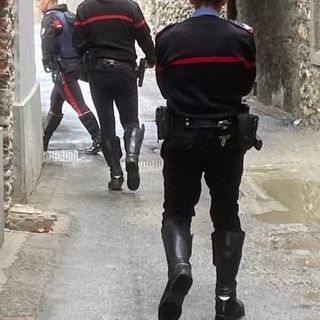 'Gioielli e soldi per salvare suo figlio'; truffatore di anziani scoperto e denunciato dai carabinieri